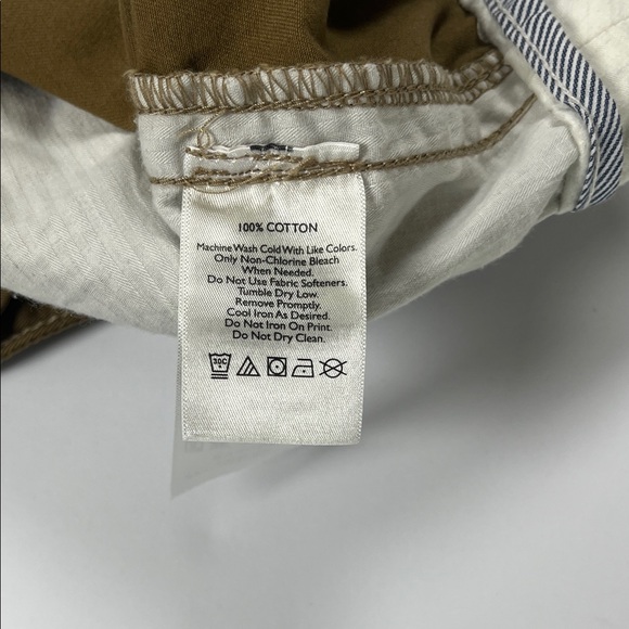 Eddie Bauer Women’s Brown Shorts Blakely Fit Sz 18 - Picture 8 of 8